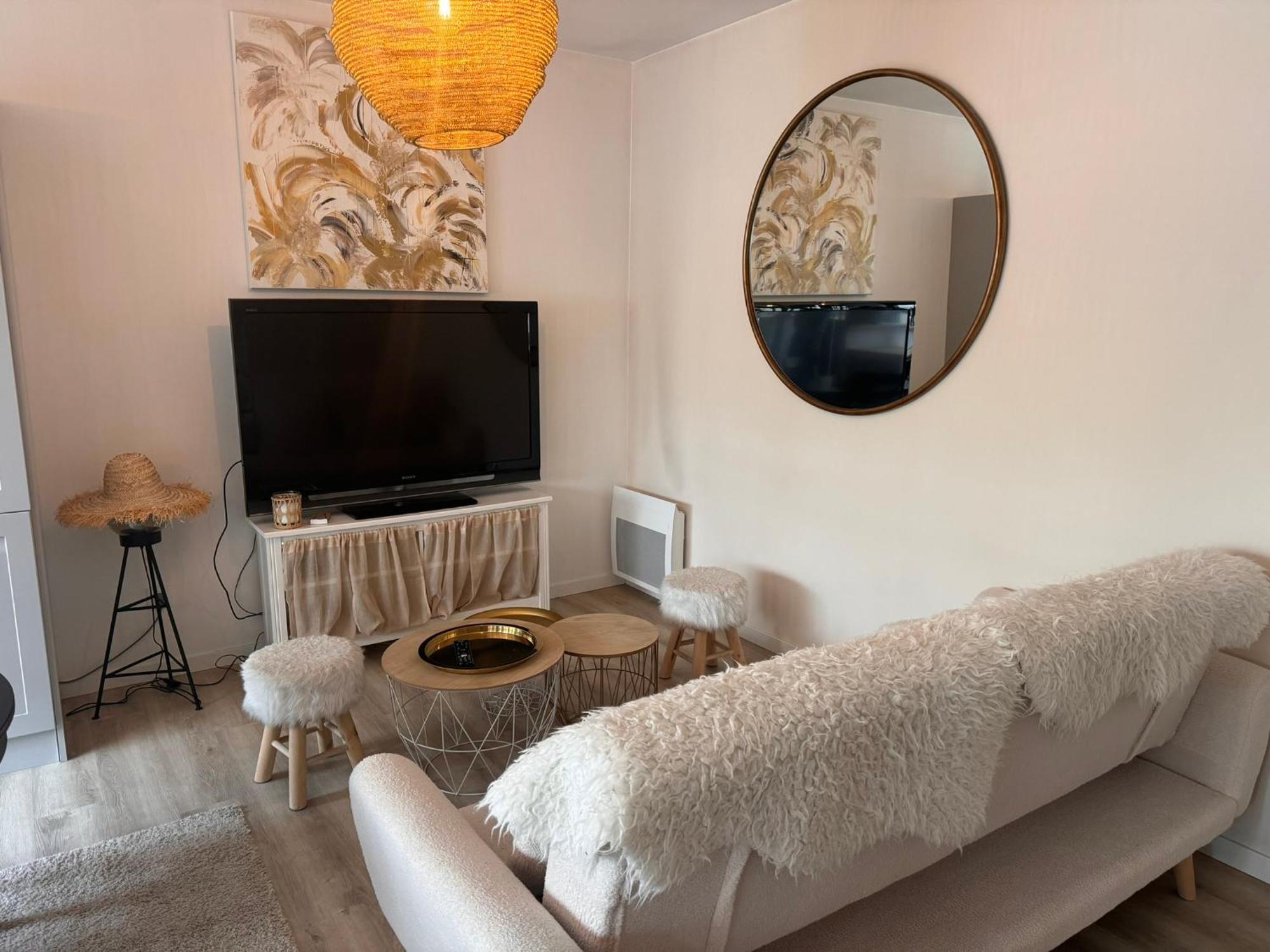 Maison + Parking Prive Au Coeur Angouleme 60M2 المظهر الخارجي الصورة